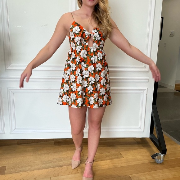 Alice + Olivia vibrant orange floral dress… adorable front tie. - Picture 3 of 12